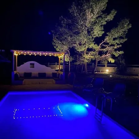 Mamma Mia Villa *